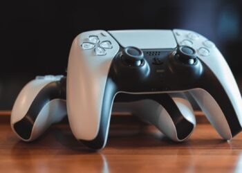 Sony Patents a Rewind Button to Help Gamers Improve