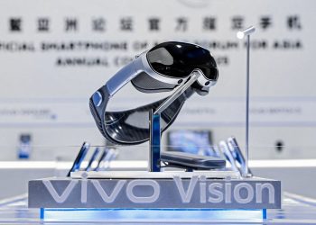 Vivo Unveils ‘Vision’ MR Headset, Drawing Inspiration from Apple’s Branding and Design